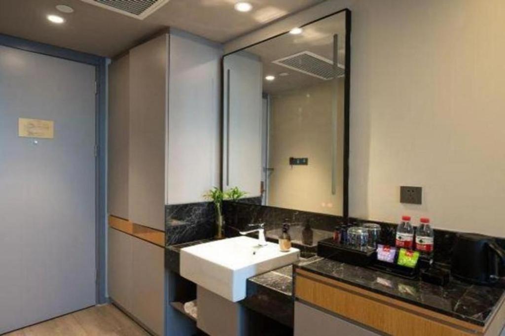 Home Inn Kunming Baita Road Kültér fotó